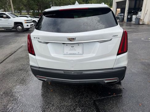 Used 2021 Cadillac XT5 Premium Luxury FWD image 4
