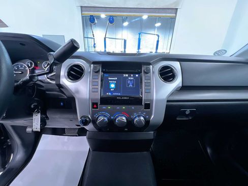 Used 2015 Toyota Tundra SR5 AWD/4WD image 23
