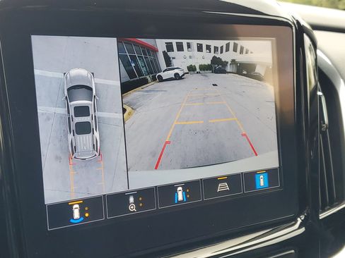 Used 2023 Chevrolet Traverse RS image 31