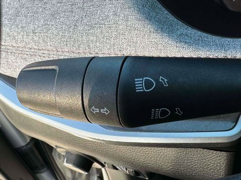 Used 2024 Jeep Compass Latitude image 22