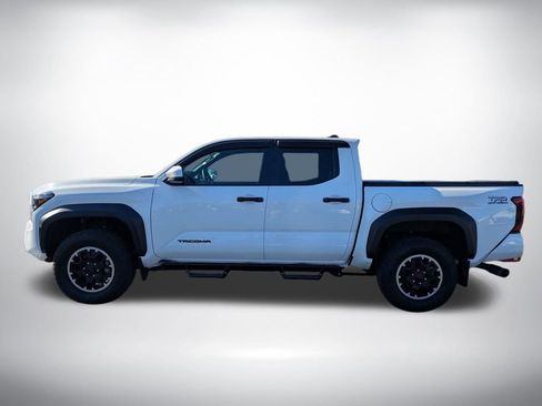 Used 2024 Toyota Tacoma TRD Off-Road AWD/4WD image 7