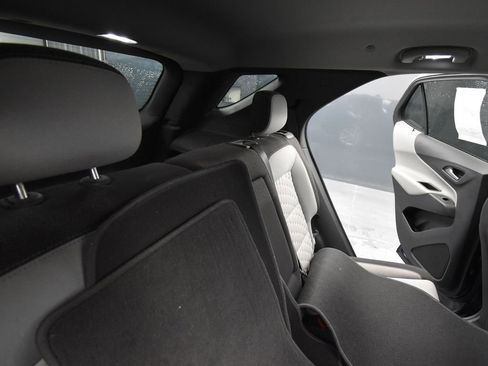 Used 2020 Chevrolet Equinox LS w/ LS Convenience Package image 19