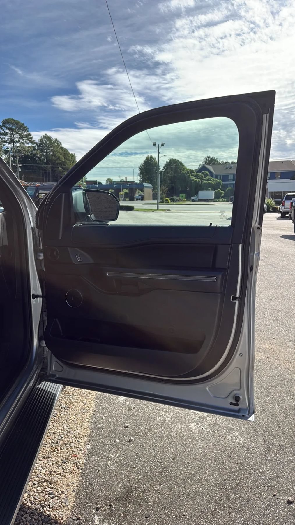 Used 2020 Ford Expedition XLT w/ Equipment Group 202A RWD image 45