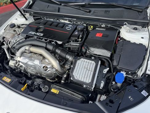 Used 2025 Mercedes-Benz CLA 35 AMG 4MATIC image 5