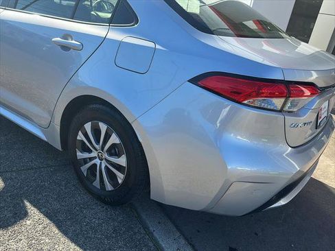 Certified 2022 Toyota Corolla LE image 17