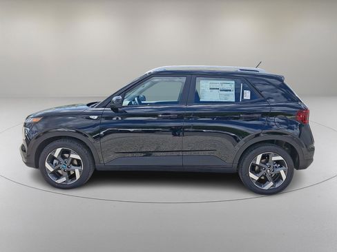 New 2026 Hyundai Venue SEL FWD image 4