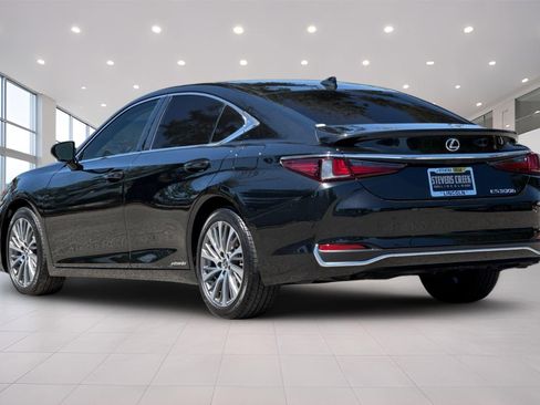 Used 2021 Lexus ES 300h w/ Premium Package FWD image 6