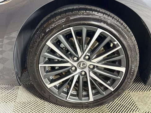 Used 2025 Lexus ES 350 w/ Premium Package image 13