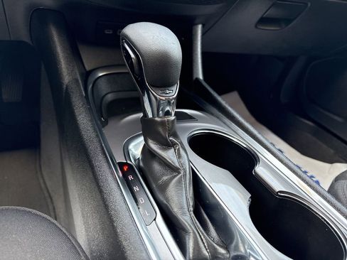 Used 2023 Chevrolet Malibu LT FWD image 35