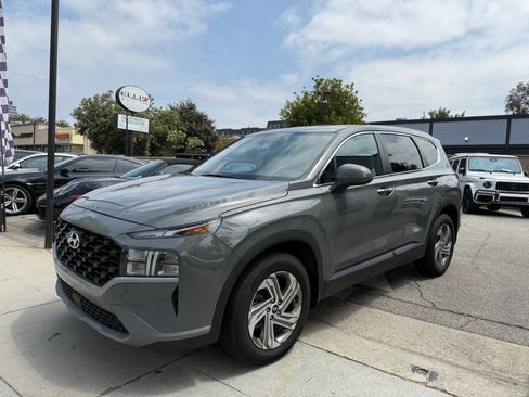 Used 2022 Hyundai Santa Fe SE image 6