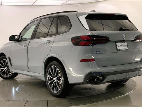 New 2026 BMW X5 M60i image 2