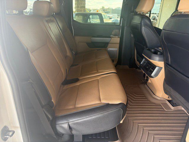 Used 2023 Ford F350 Lariat w/ Lariat Ultimate Package AWD/4WD image 31