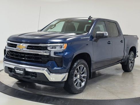 Used 2023 Chevrolet Silverado 1500 LT image 3