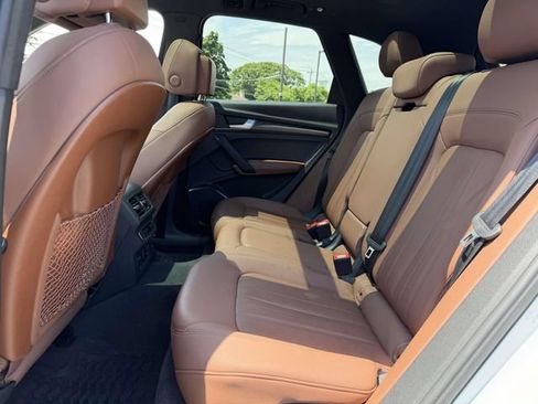 Certified 2023 Audi Q5 2.0T Premium w/ Convenience Package AWD/4WD image 12