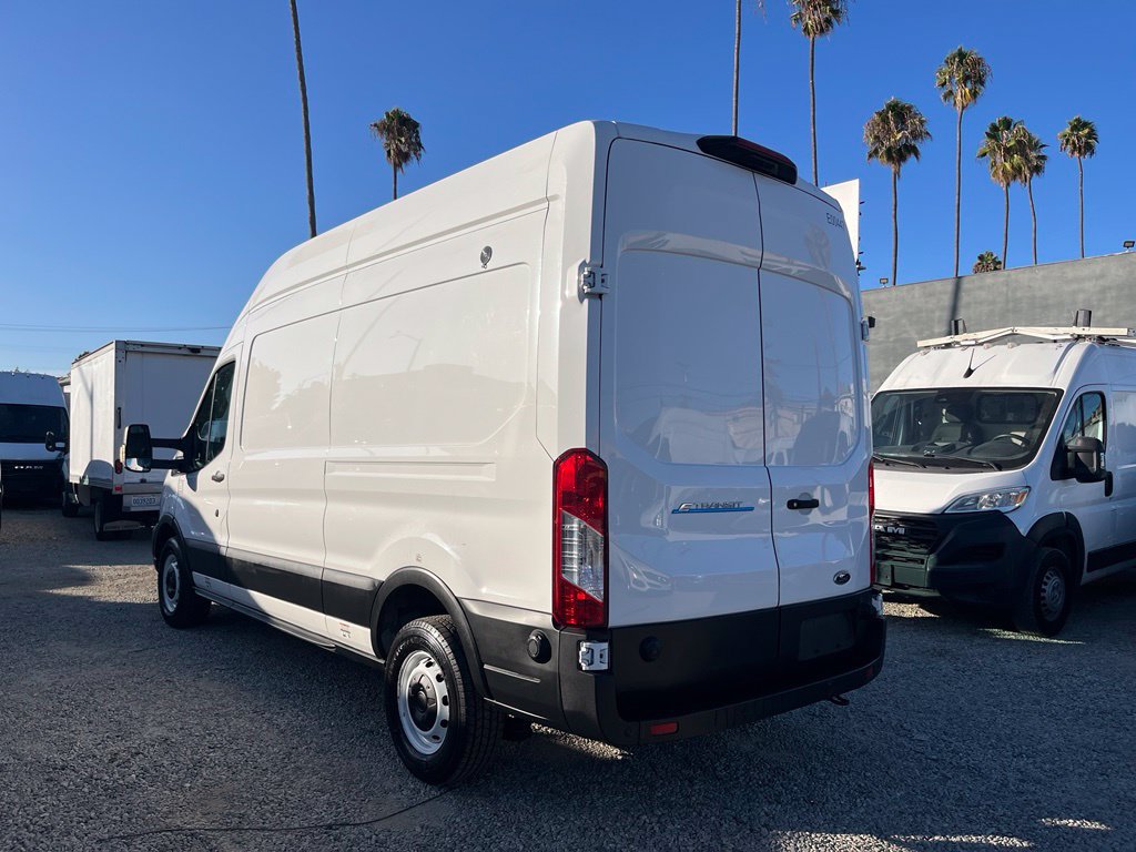 Used 2022 Ford E-Transit 148 High Roof w/ Load Area Protection Package RWD image 9