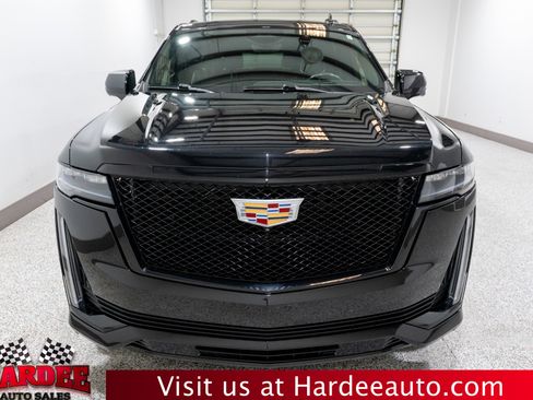 Used 2023 Cadillac Escalade ESV Sport w/ Touring Package AWD/4WD image 7