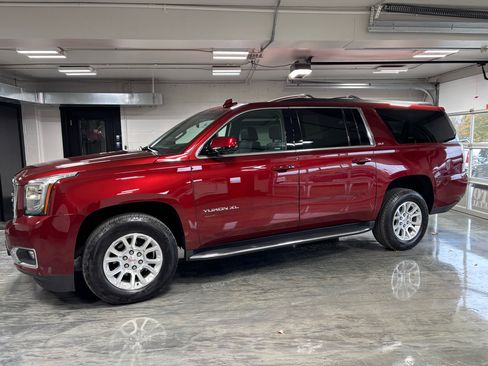 Used 2019 GMC Yukon XL SLT w/ Open Road Package image 5