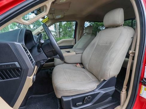 Used 2016 Ford F150 XLT w/ Equipment Group 302A Luxury AWD/4WD image 11