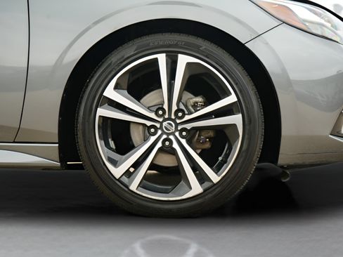 Used 2022 Nissan Sentra SR FWD image 9