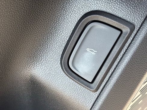 Used 2026 GMC Terrain Elevation w/ Elevation Premium Package image 13