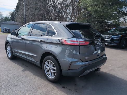 Used 2024 Ford Edge SEL w/ Convenience Package image 9