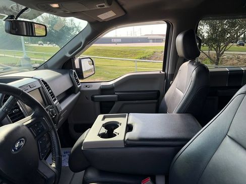 Used 2015 Ford F150 XLT w/ Equipment Group 302A Luxury AWD/4WD image 45