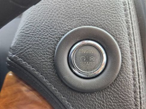 Used 2013 Lincoln MKX FWD image 29