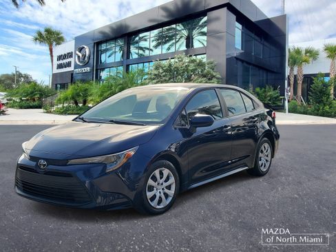 Used 2023 Toyota Corolla LE image 1