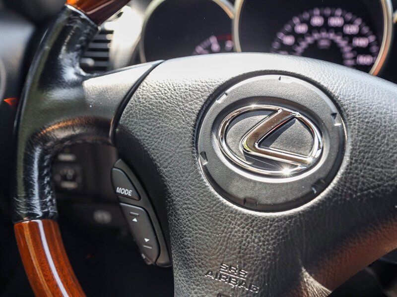 Used 2007 Lexus SC 430 Convertible RWD image 33