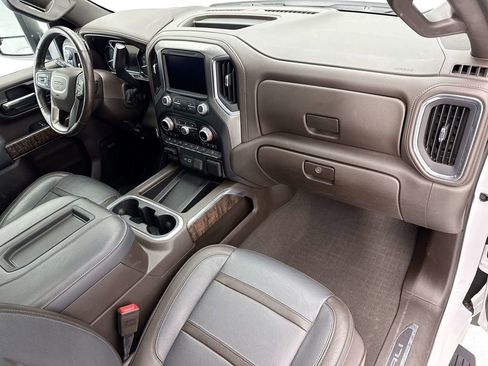 Used 2020 GMC Sierra 2500 Denali w/ Denali Ultimate Package AWD/4WD image 16