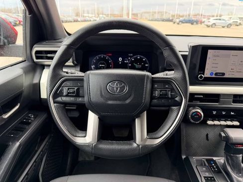 Used 2024 Toyota Tacoma TRD Off-Road AWD/4WD image 32