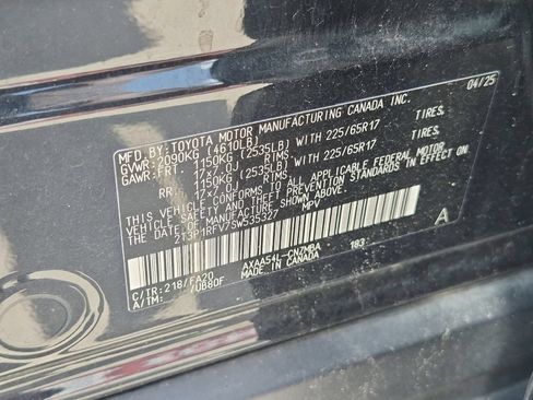 Certified 2025 Toyota RAV4 XLE AWD/4WD image 27