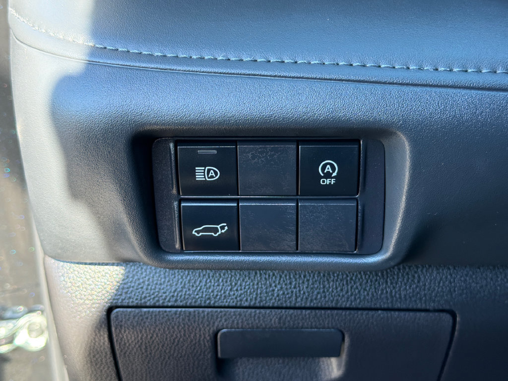 Used 2025 Toyota Highlander XLE AWD/4WD image 24