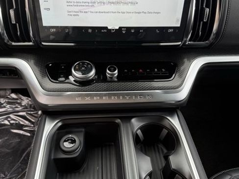 New 2026 Ford Expedition Platinum w/ Stealth Appearance Package image 21