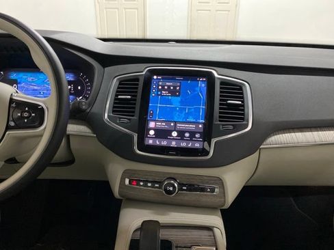 Used 2024 Volvo XC90 B6 Core AWD/4WD image 16