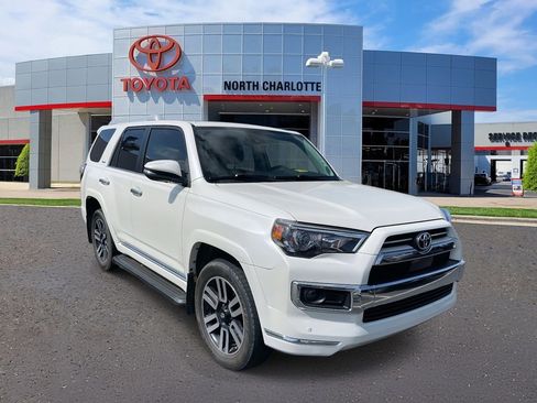 Used 2020 Toyota 4Runner Limited image 2
