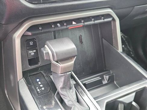Used 2022 Toyota Tundra SR5 w/ Convenience Package RWD image 15