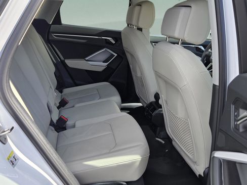 Used 2025 Audi Q3 2.0T Premium w/ Convenience Package image 19