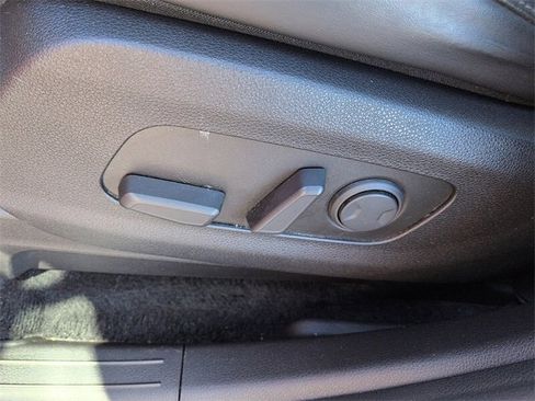 Used 2022 Kia Carnival LX image 13