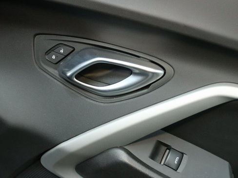 Used 2023 Chevrolet Camaro LT image 9