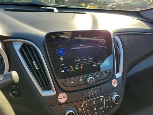 Used 2024 Chevrolet Malibu LT image 20