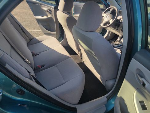 Used 2010 Toyota Corolla LE image 16