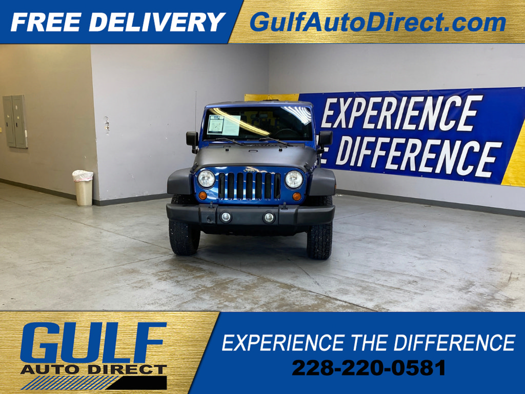 Used 2009 Jeep Wrangler Unlimited Rubicon w/ Dual Top Group AWD/4WD image 3