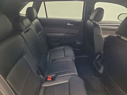 Used 2021 Volkswagen Atlas Cross Sport SE w/ Panoramic Sunroof Package AWD/4WD image 19