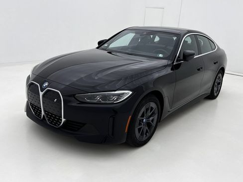 Used 2023 BMW i4 eDrive35 w/ Premium Package RWD image 4