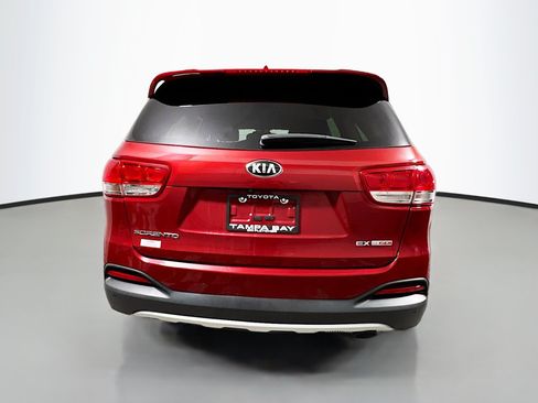 Used 2017 Kia Sorento EX w/ EX Premium Package FWD image 6