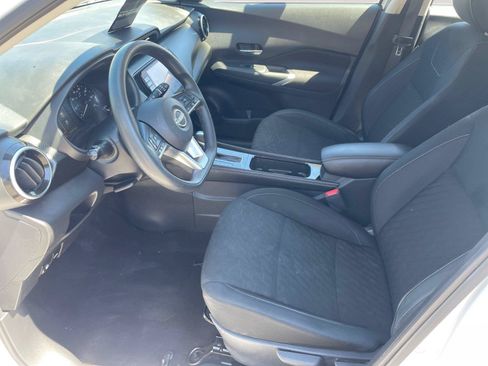 Used 2023 Nissan Kicks SV FWD image 9