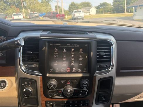 Used 2016 RAM 2500 Laramie w/ Convenience Group AWD/4WD image 13