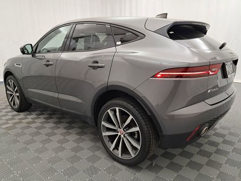 Used 2020 Jaguar E-PACE SE image 4