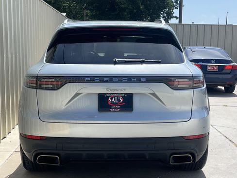 Used 2020 Porsche Cayenne AWD/4WD image 6